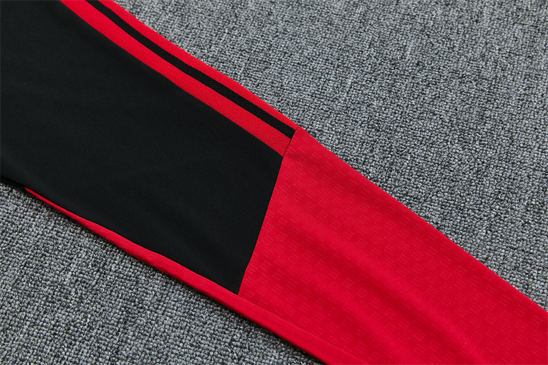 26/27 Manchester United Black Tracksuits