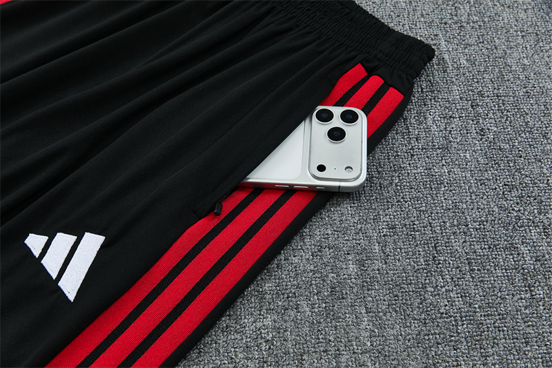 26/27 Manchester United Black Tracksuits