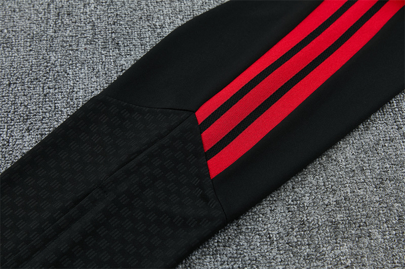 26/27 Manchester United Black Tracksuits