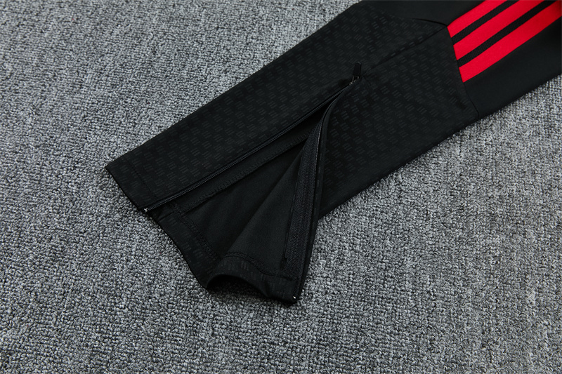 26/27 Manchester United Black Tracksuits