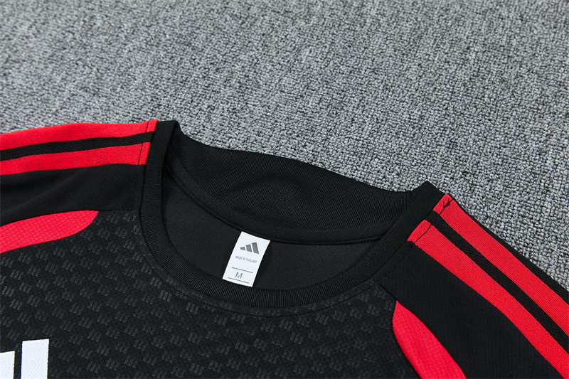 26/27 Manchester United Black Short Sleeve Tracksuits