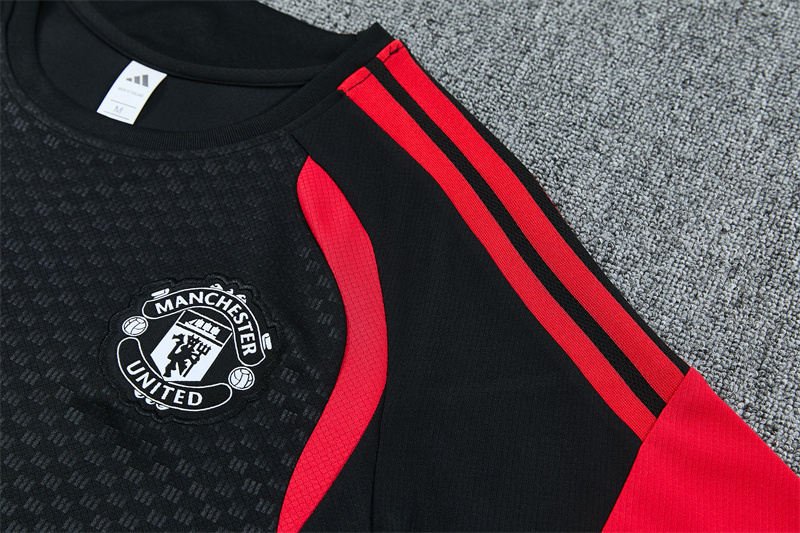 26/27 Manchester United Black Short Sleeve Tracksuits