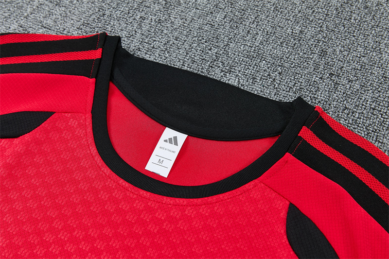26/27 Manchester United Red Short Sleeve Tracksuits