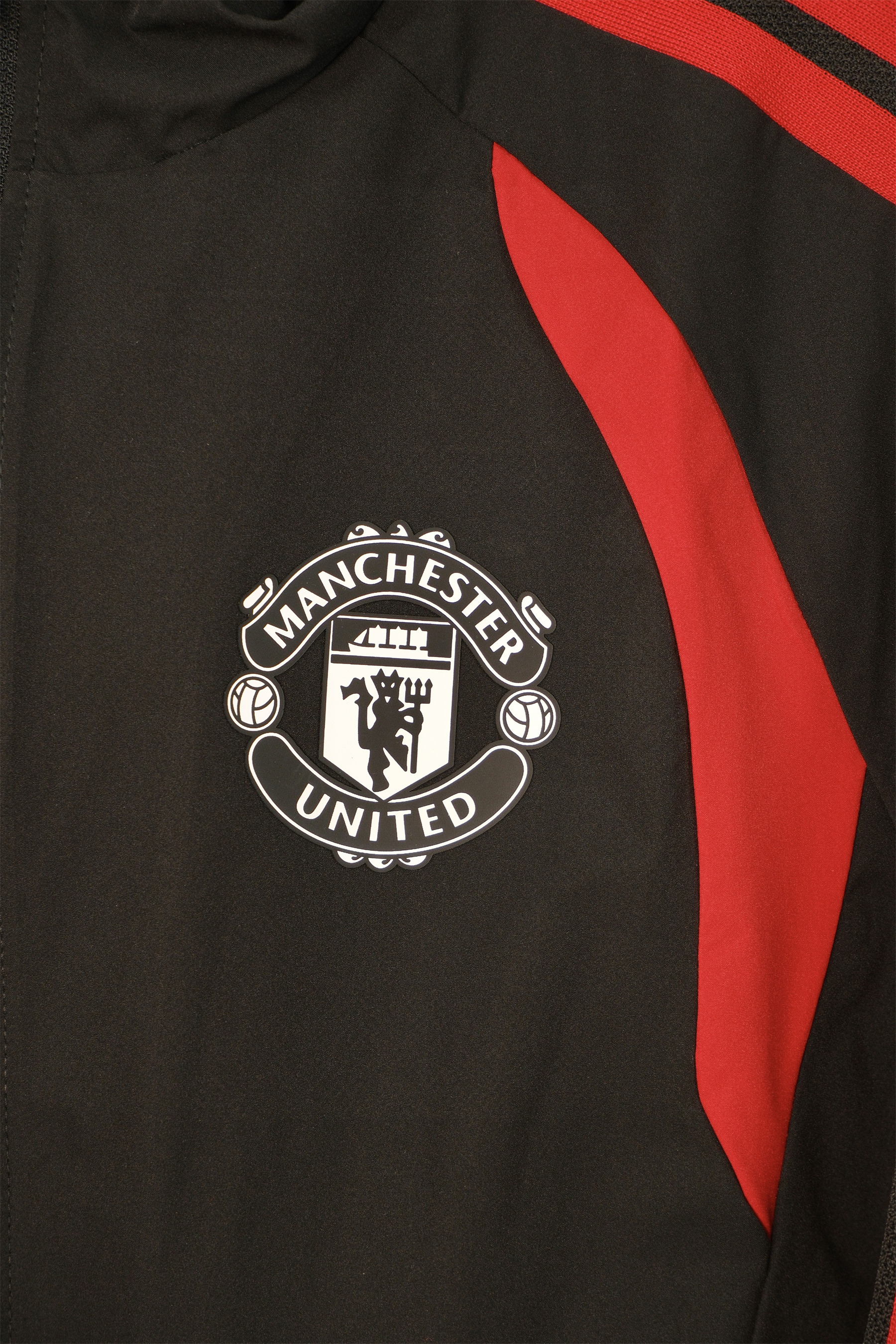 26/27 Manchester United Black Hooded Windbreaker