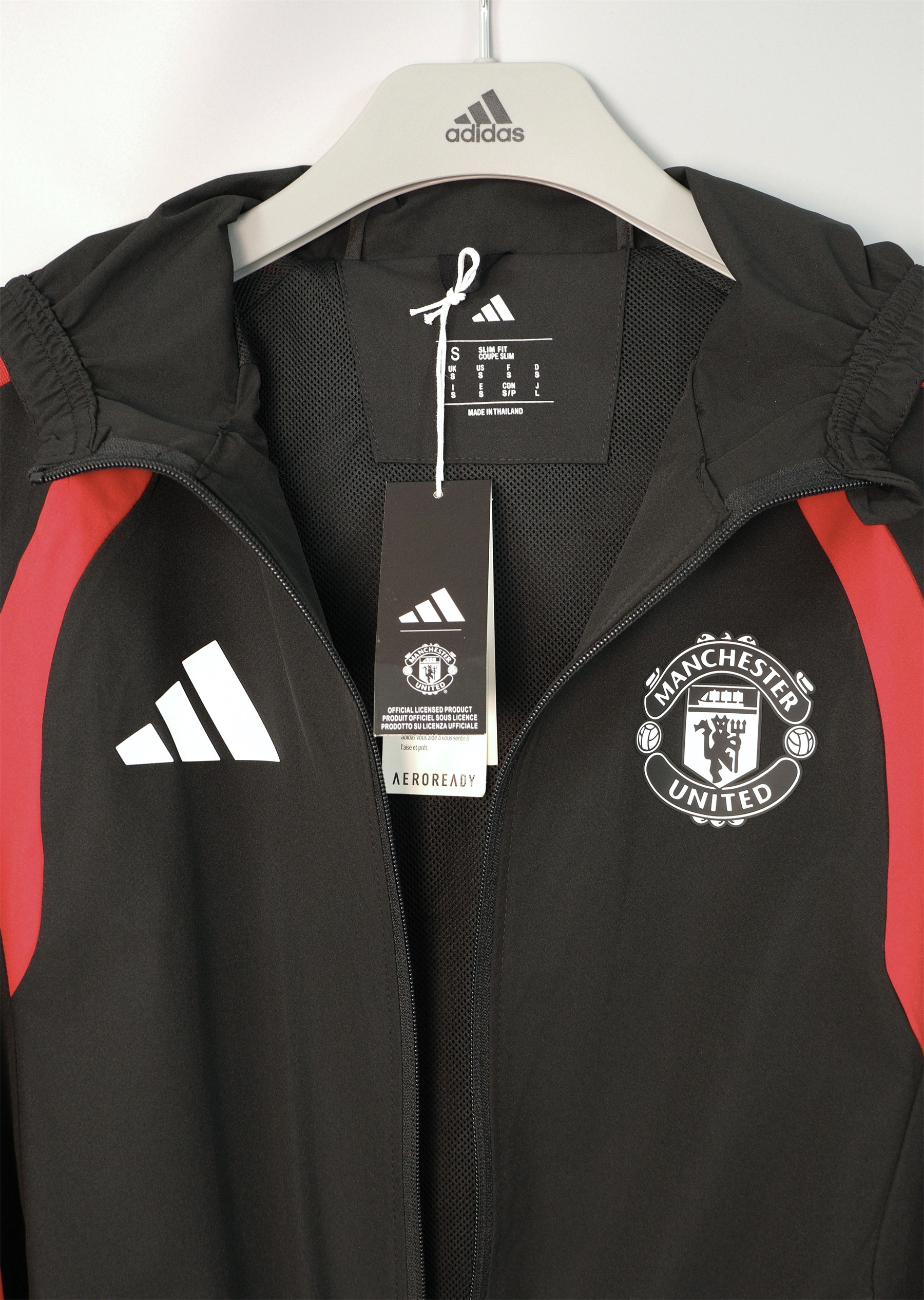 26/27 Manchester United Black Hooded Windbreaker