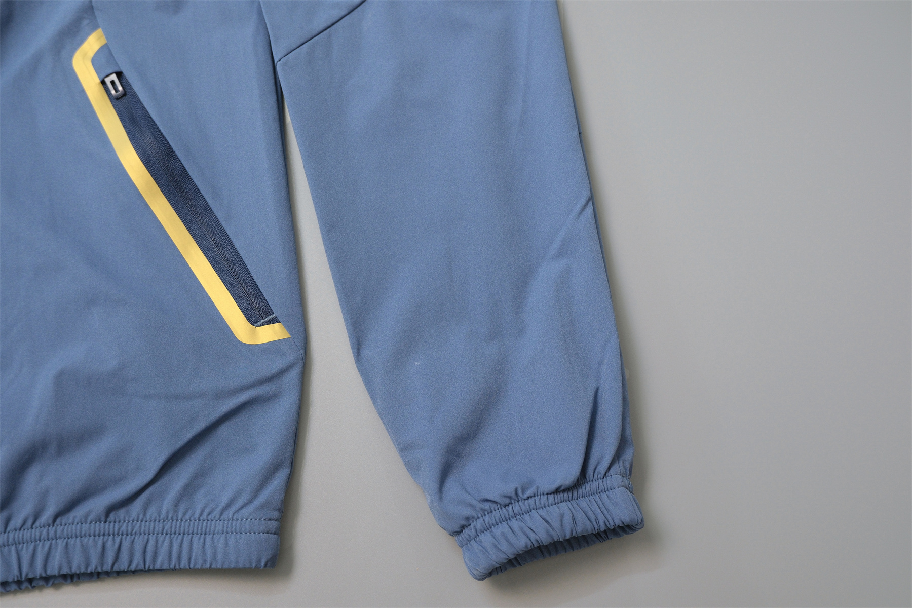 26/27 Arsenal Blue-Grey Hooded Windbreaker