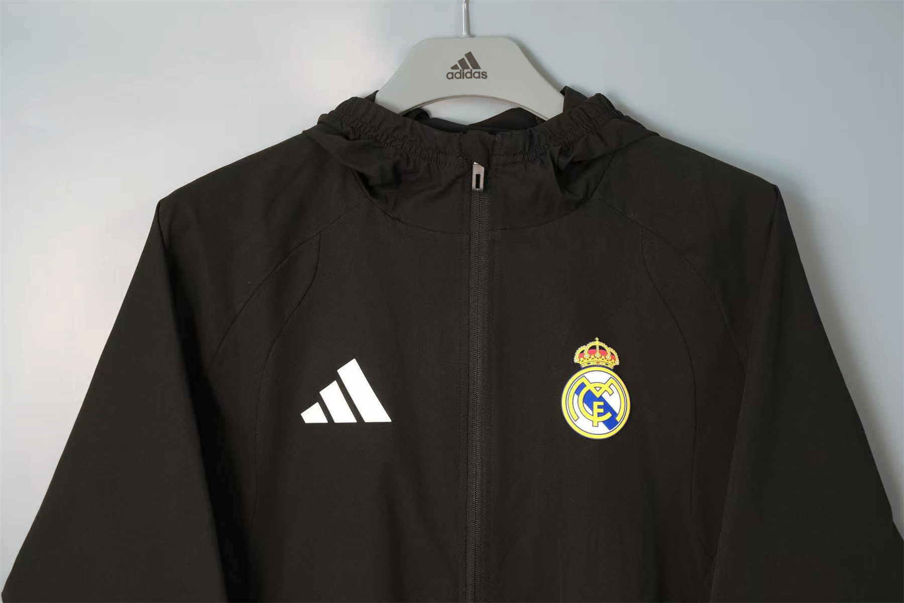 26/27 Real Madrid Black Hooded Windbreaker