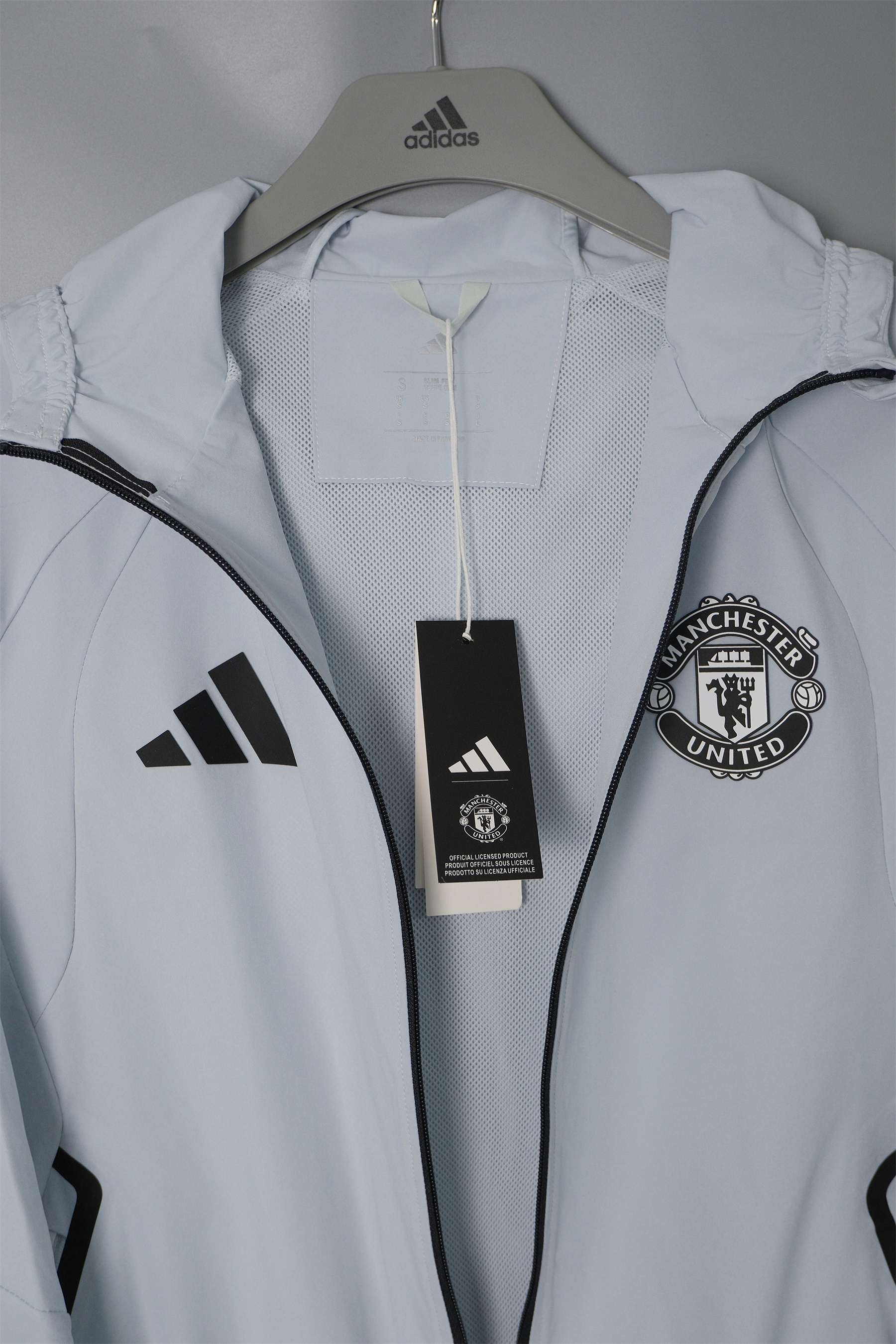 26/27 Manchester United Light Grey Hooded Windbreaker