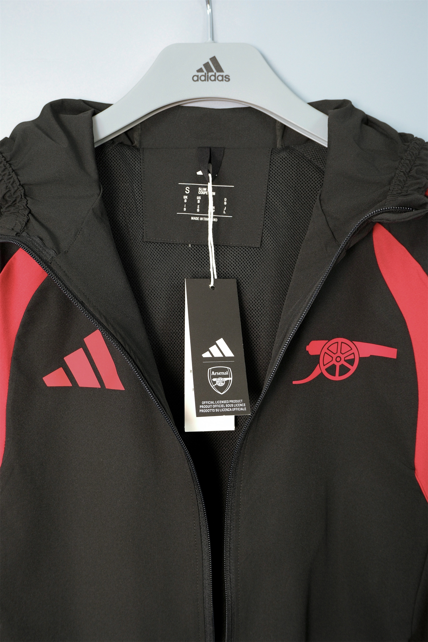 26/27 Arsenal Black Hooded Windbreaker