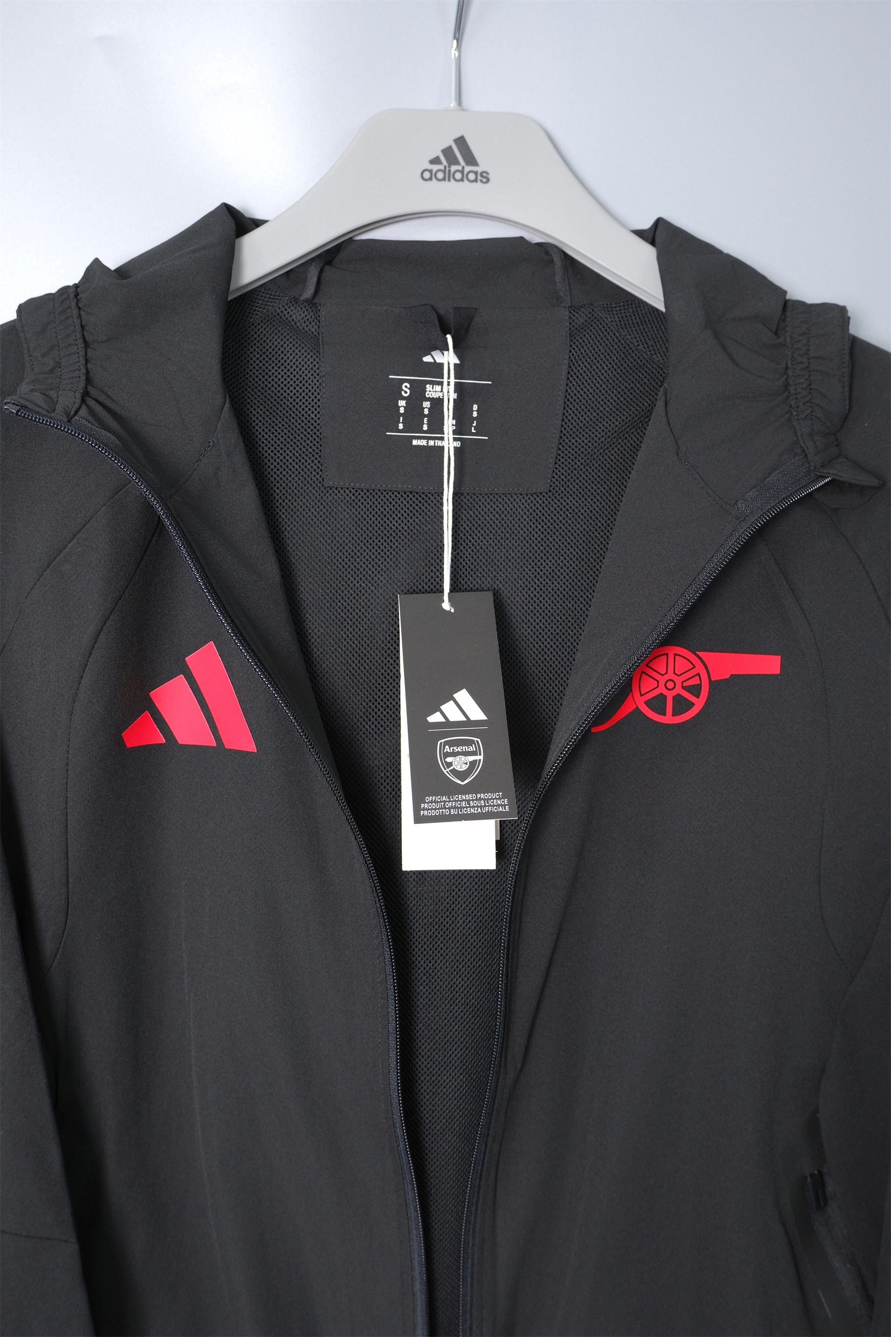 26/27 Arsenal Black Hooded Windbreaker