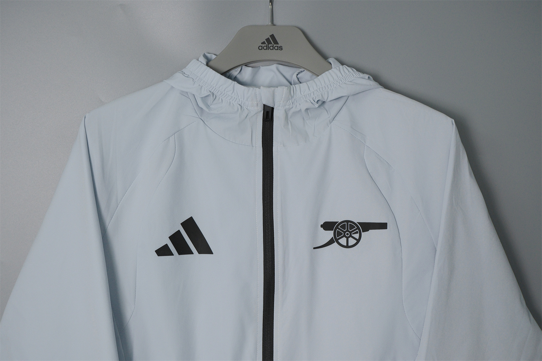 26/27 Arsenal Light Grey Hooded Windbreaker