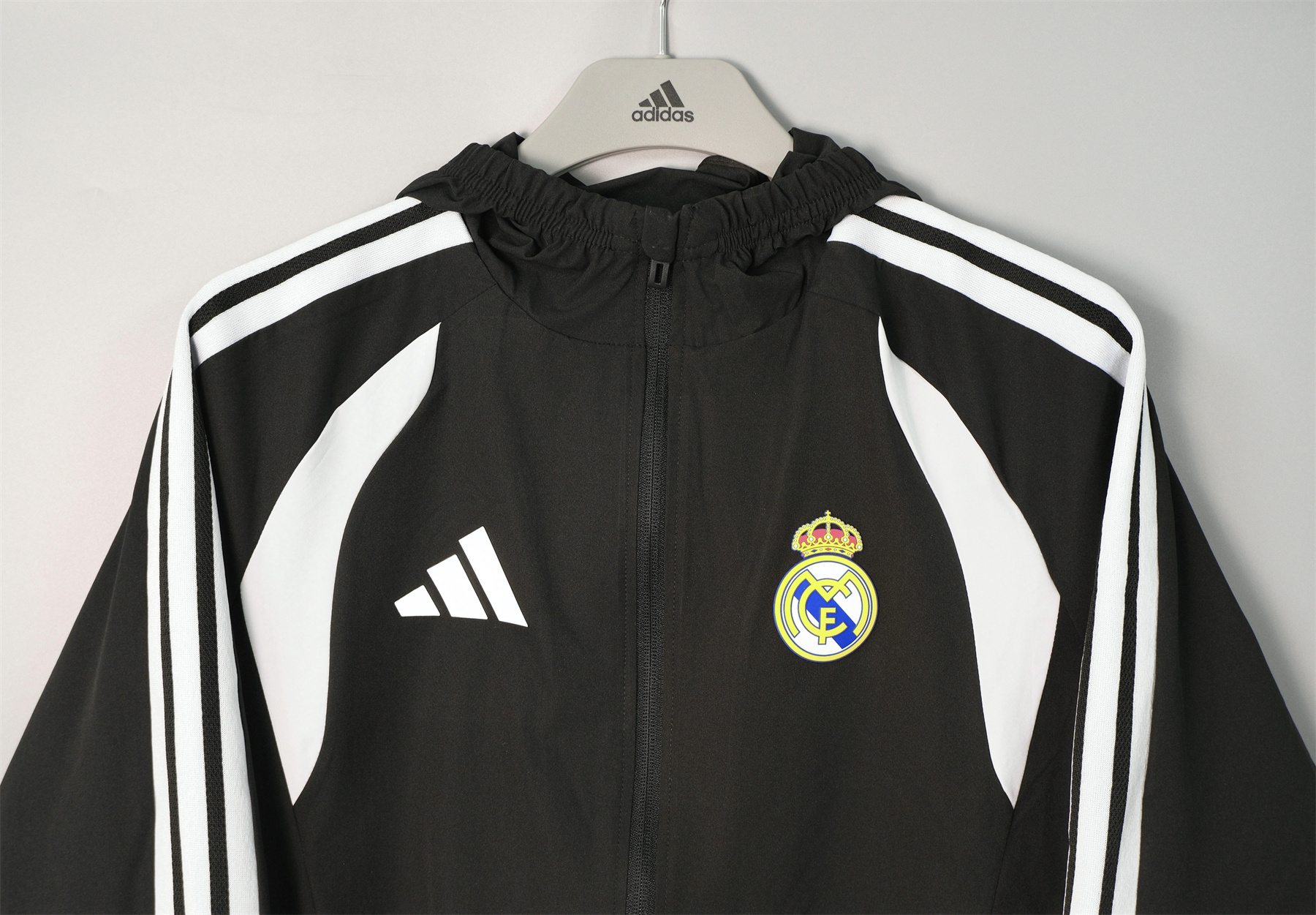26/27 Real Madrid Black Hooded Windbreaker