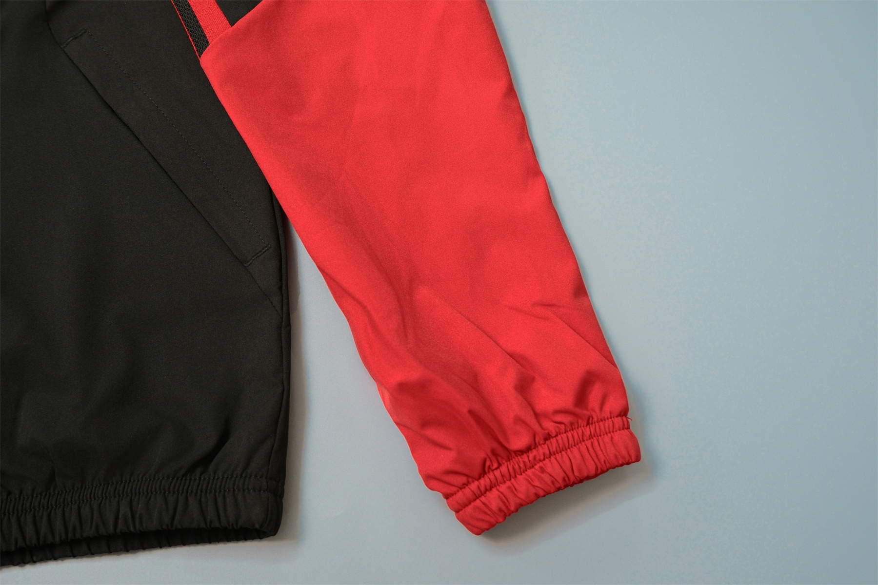 26/27 Manchester United Red Hooded Windbreaker