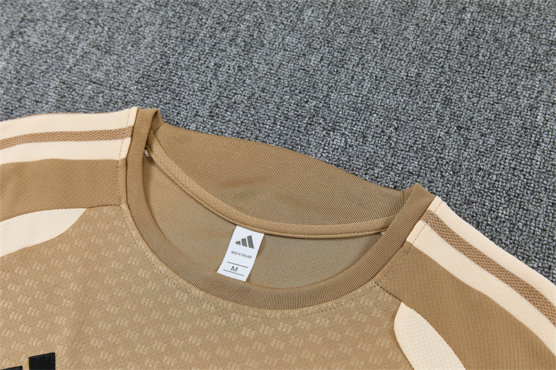 26/27 Arsenal Gold Short-Sleeve Tracksuits