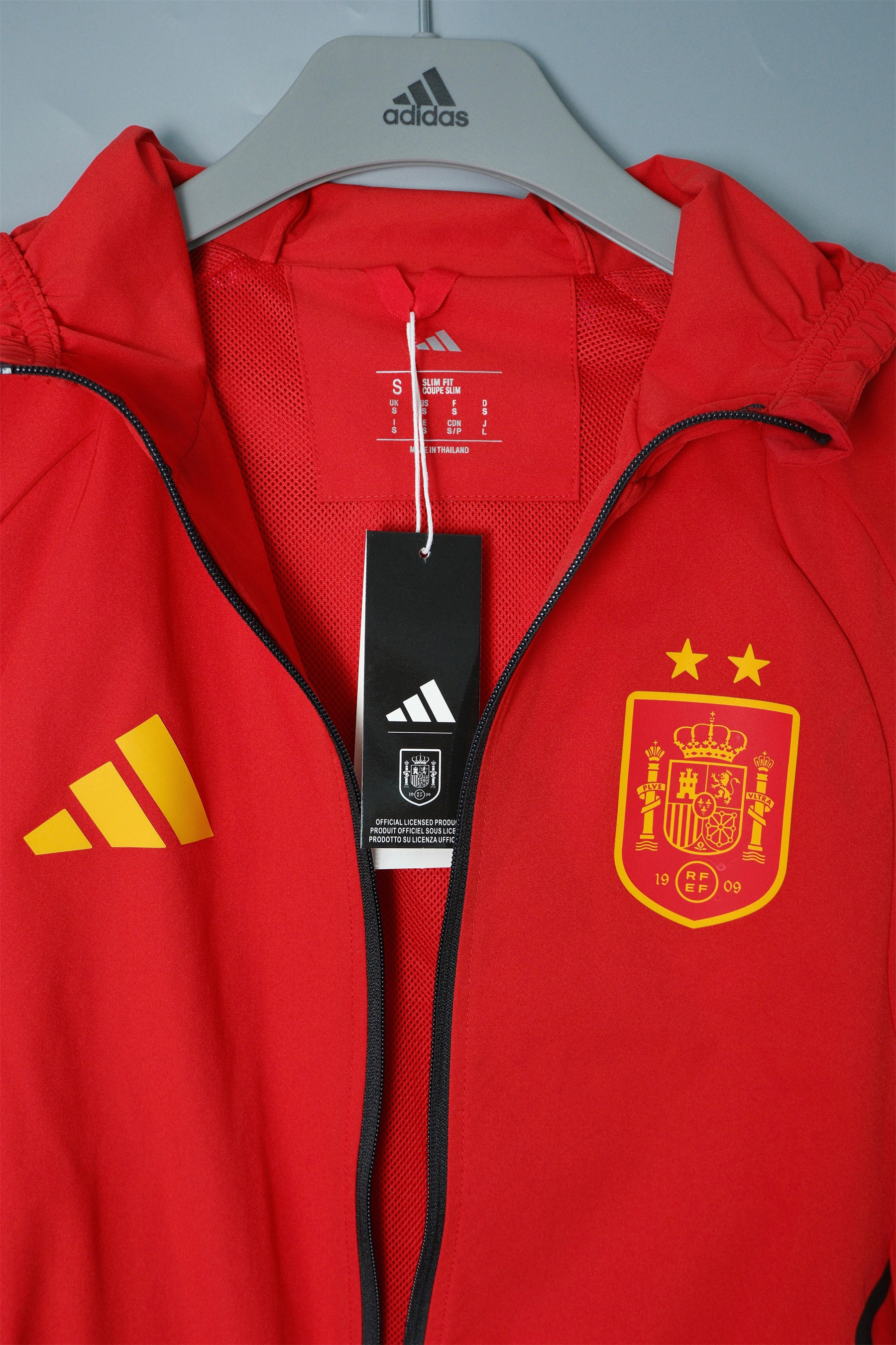 26/27 Spain Red Hooded Windbreaker