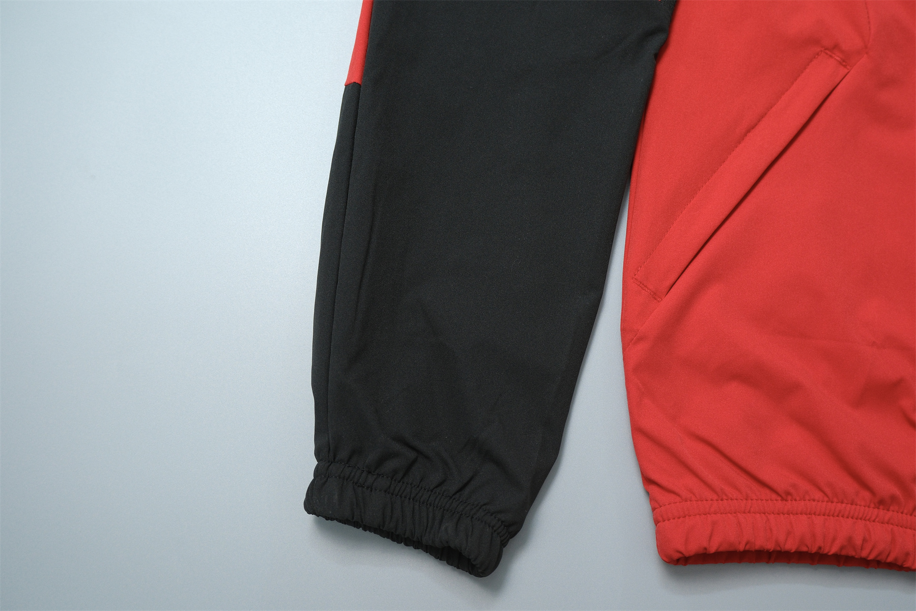 26/27 Spain Red Hooded Windbreaker