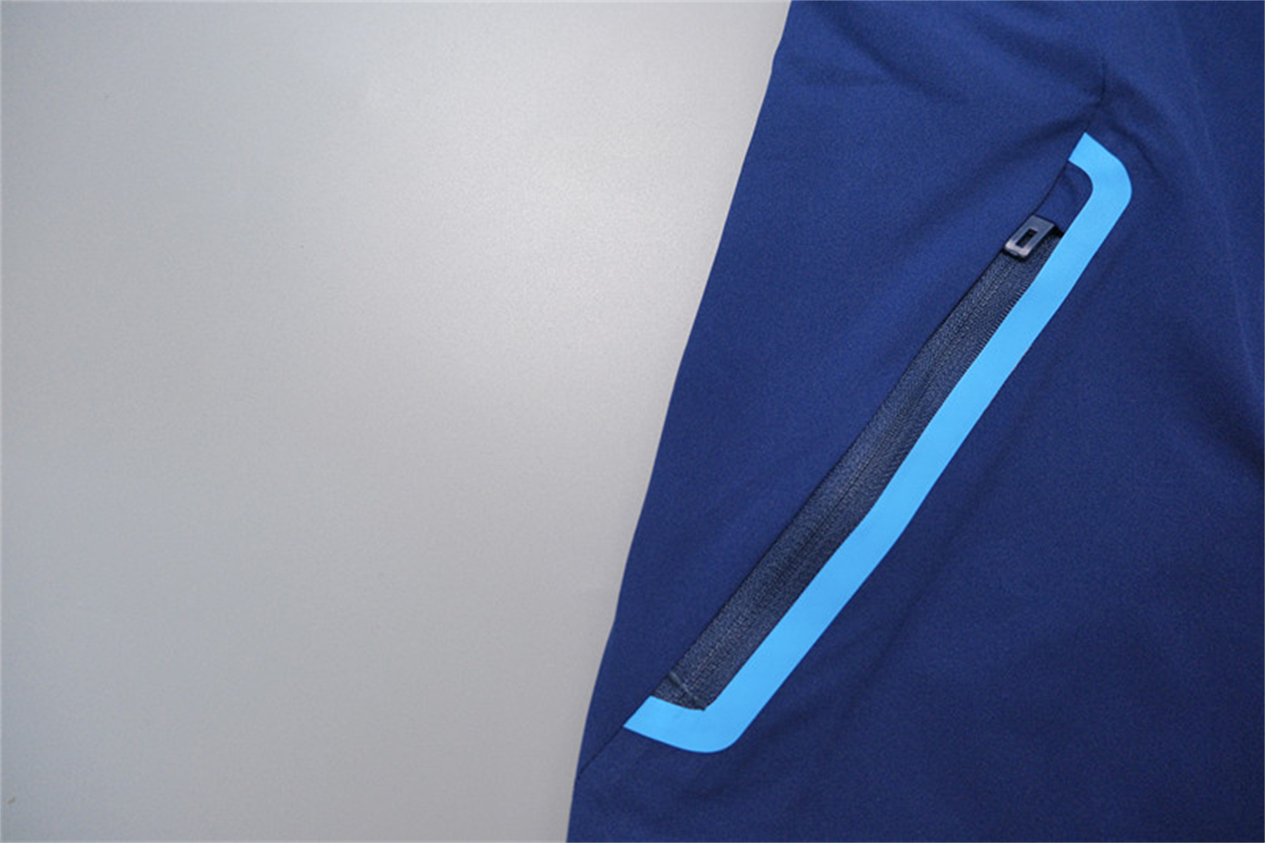 26/27 Real Madrid Royal Blue Hooded Windbreaker