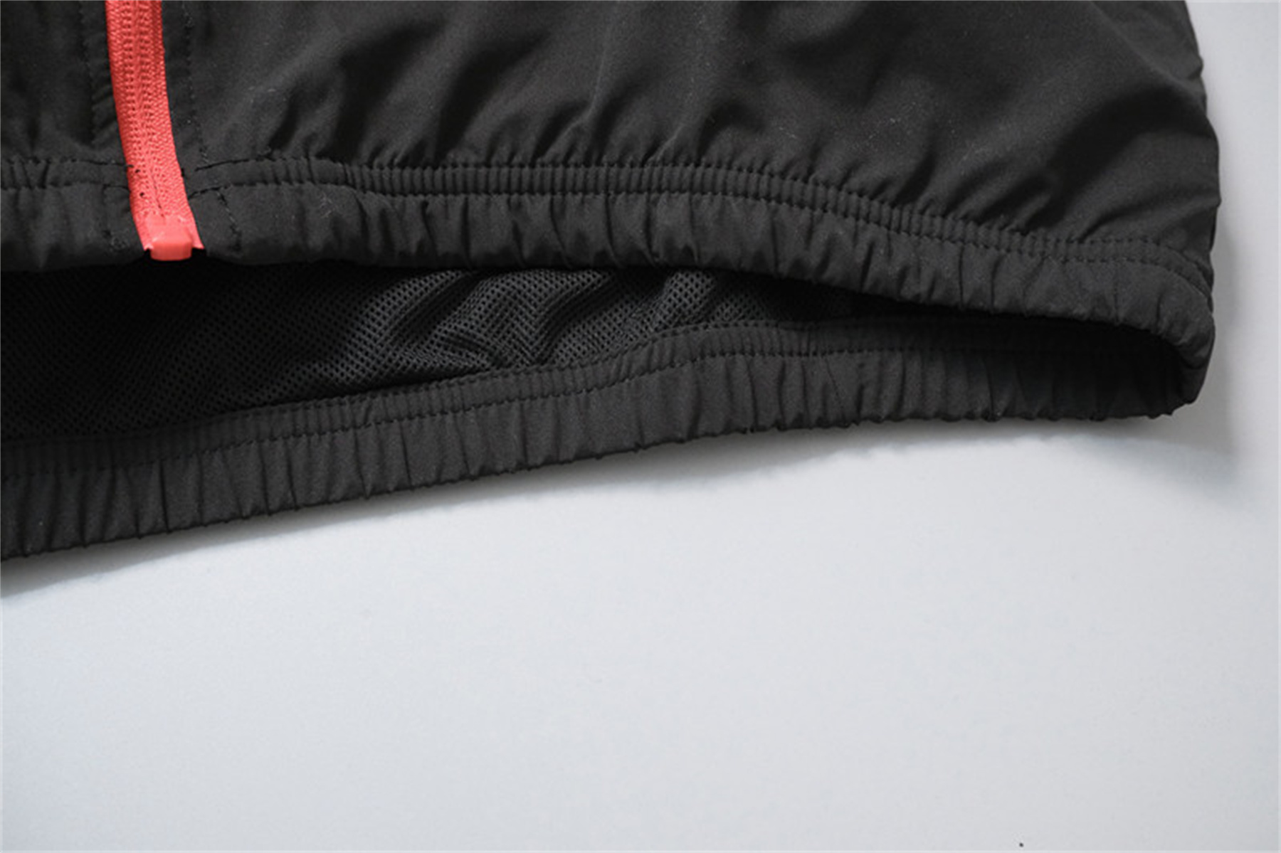 26/27 Arsenal Black and red Hooded Windbreaker
