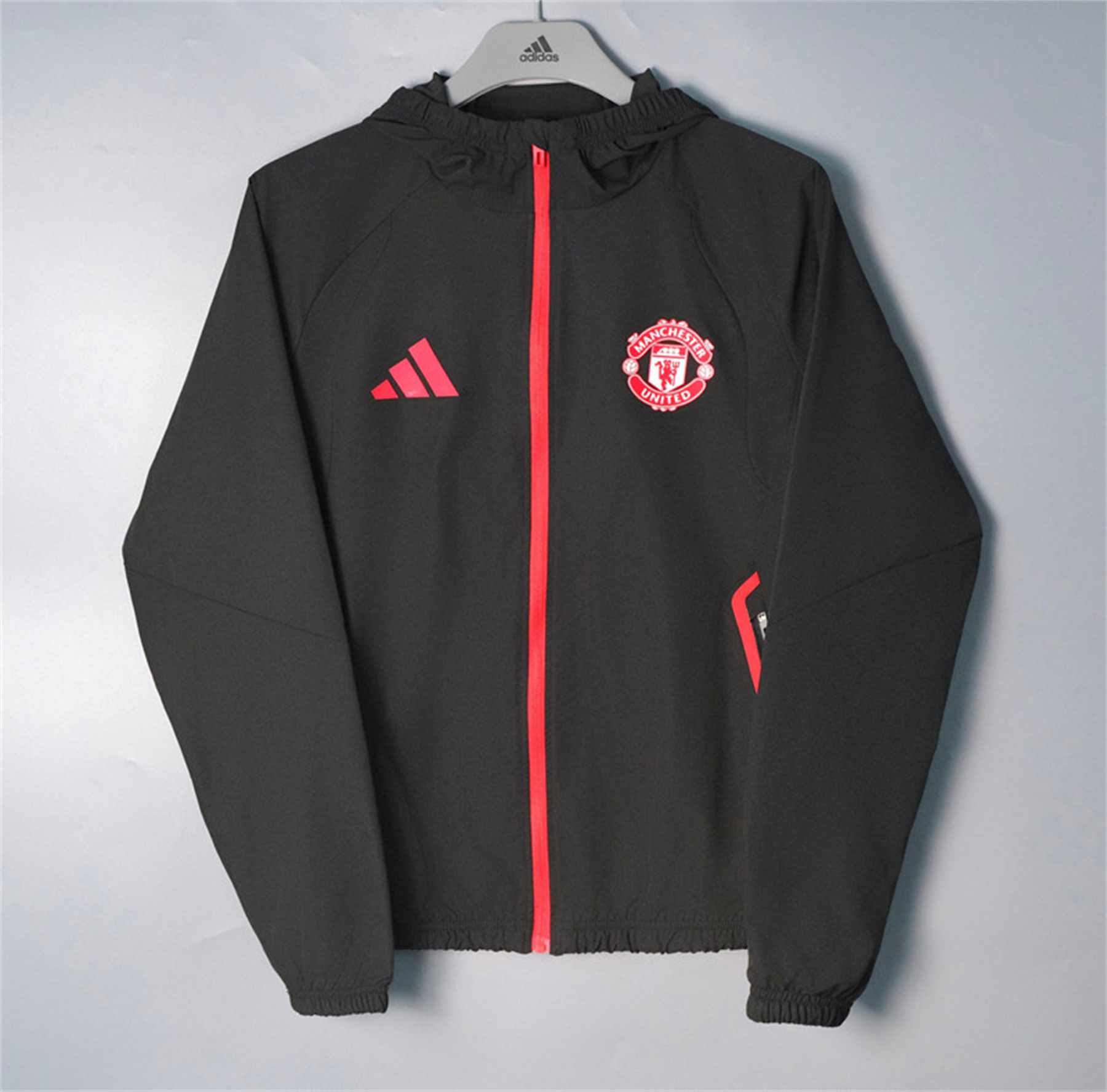 26/27 Manchester United Black and red Hooded Windbreaker