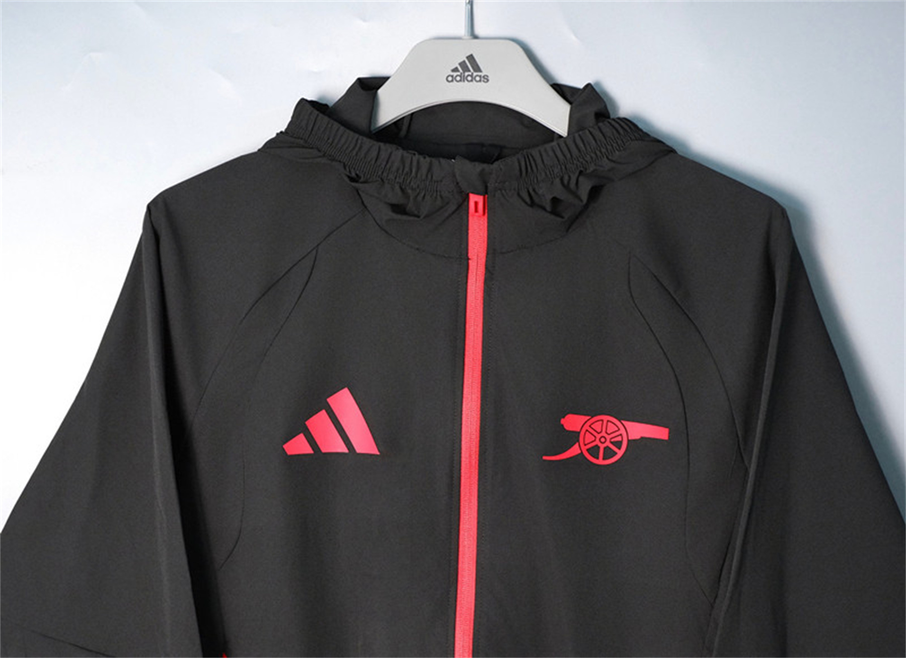 26/27 Arsenal Black and red Hooded Windbreaker