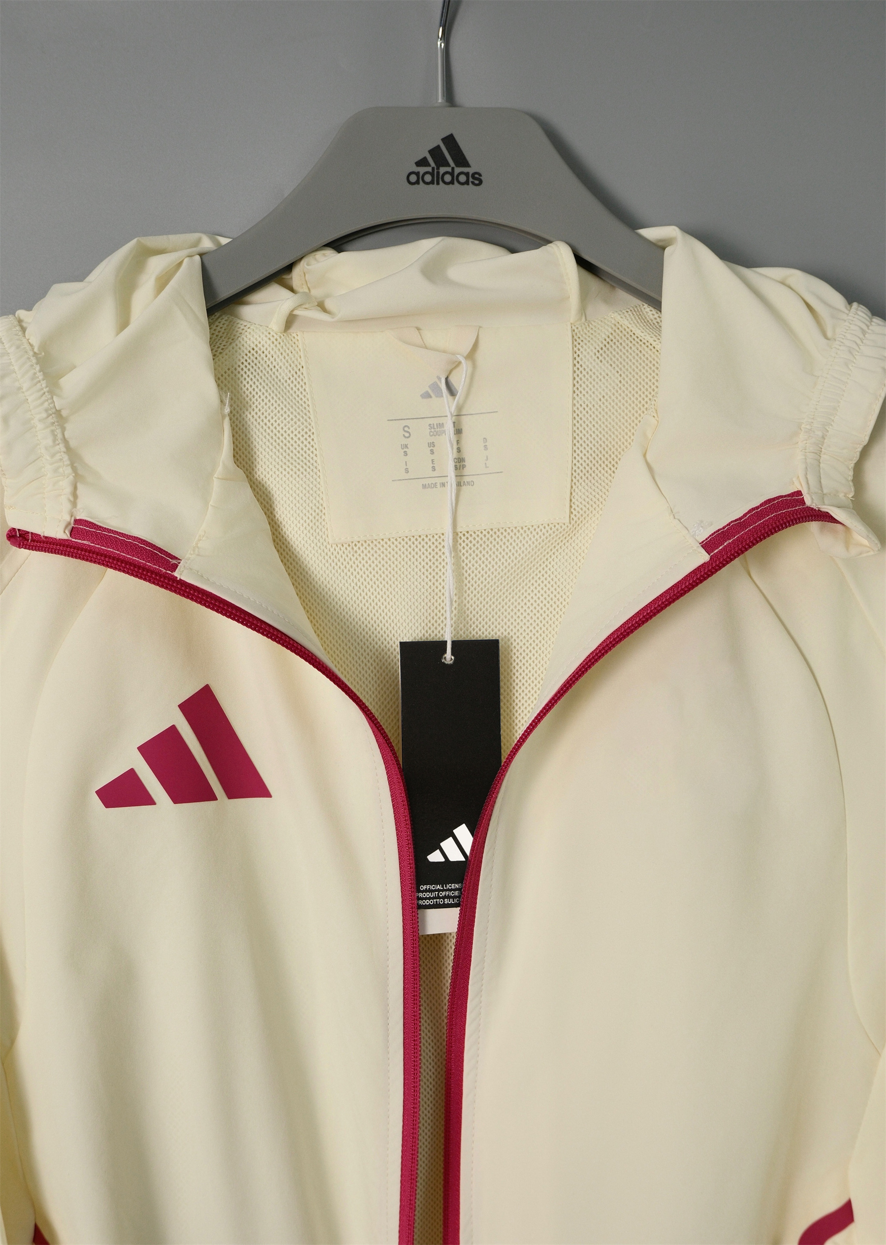 26/27 Adidas Beige Hooded Windbreaker