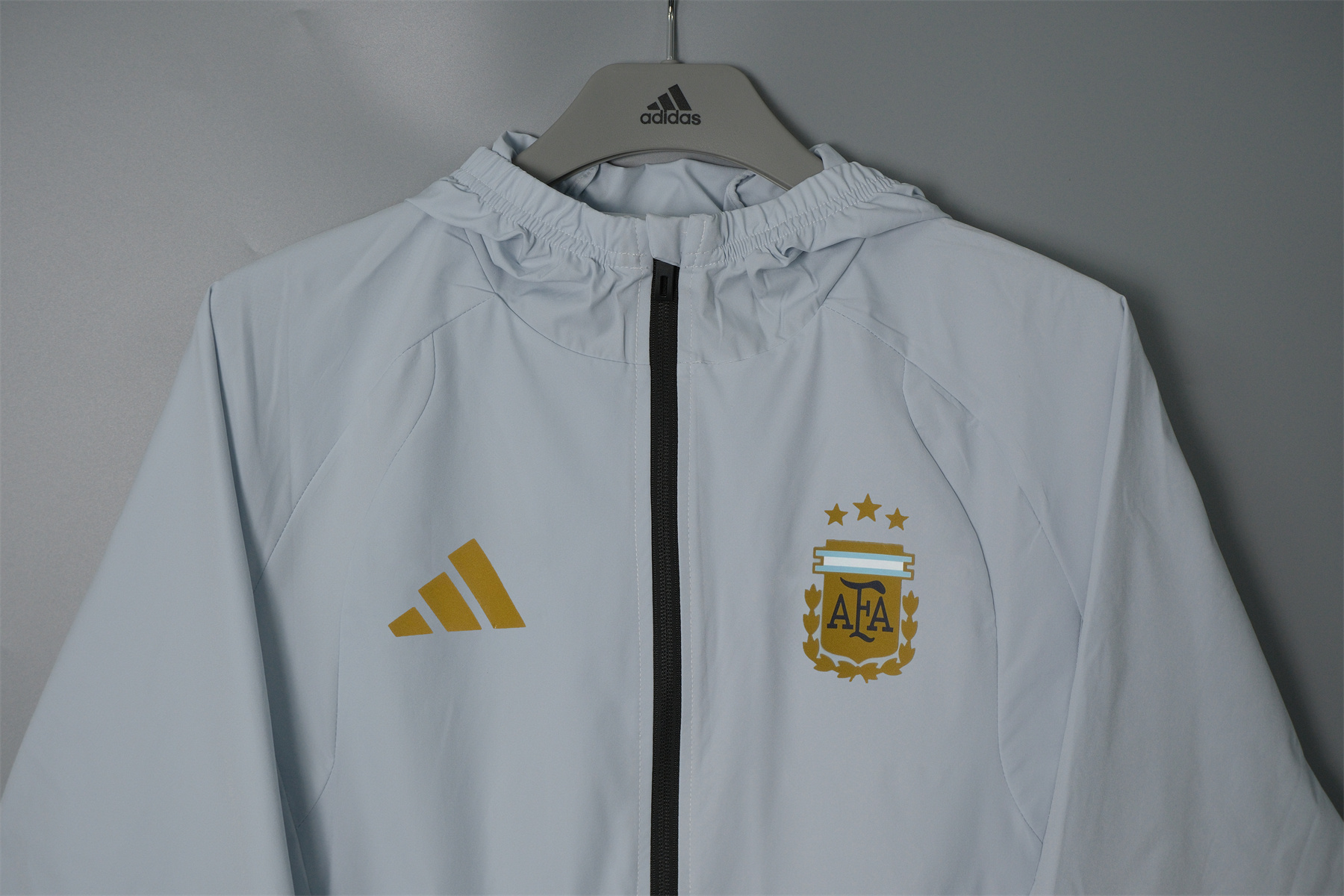 26/27 Argentina Light Grey Hooded Windbreaker