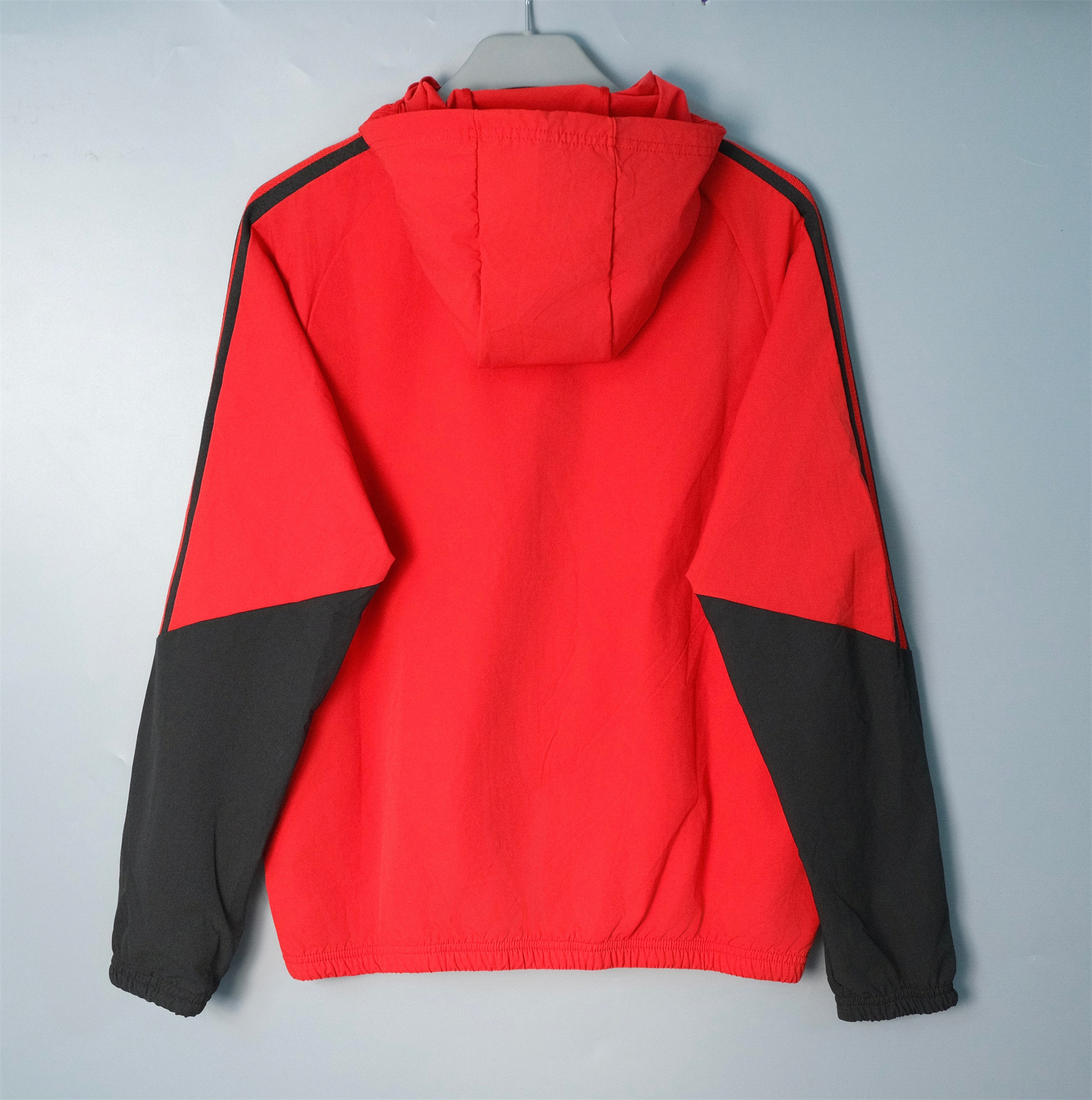 26/27 Liverpool Red Hooded Windbreaker