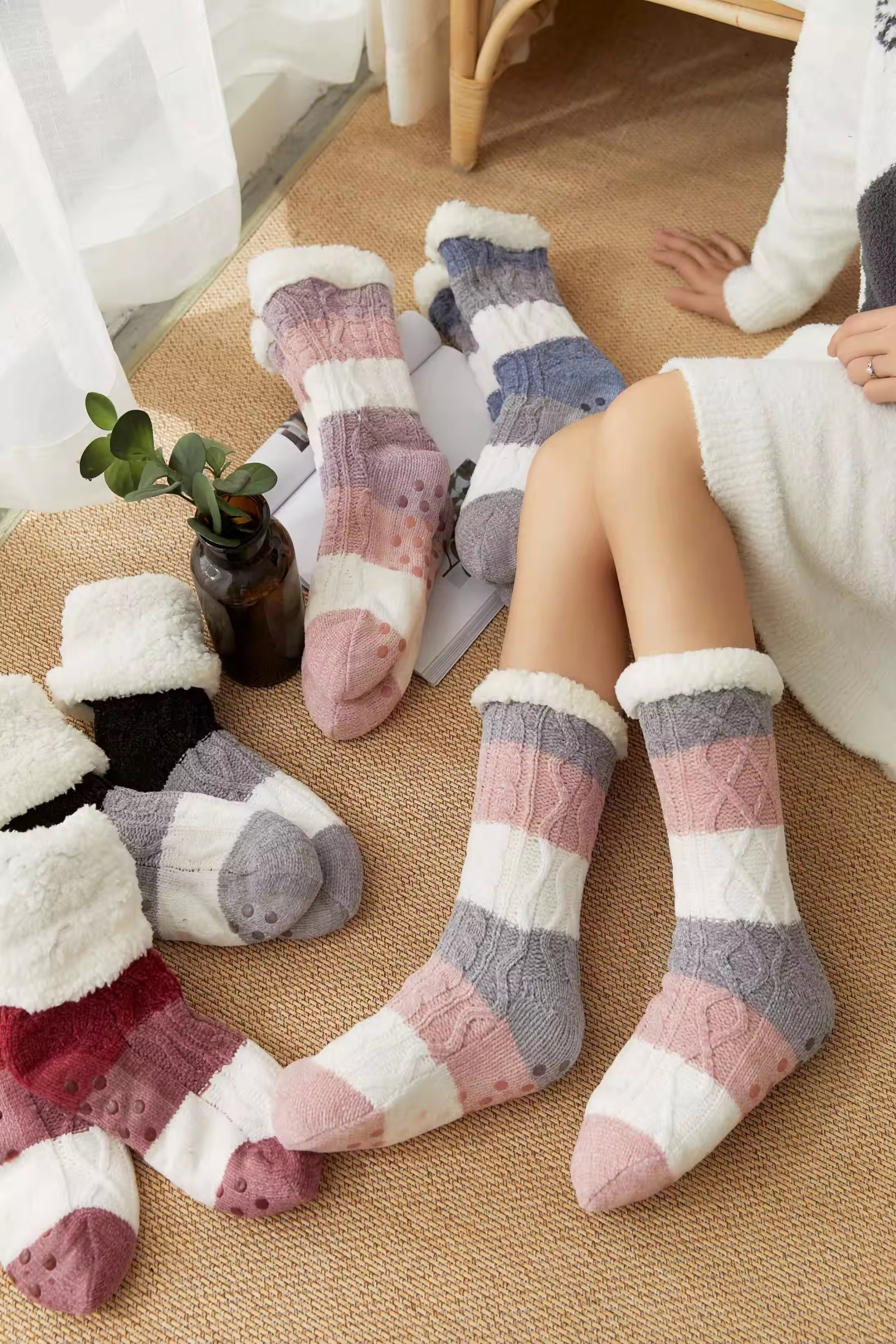 YFS-017 Slipper Socks with Grippers for Women Socks for Women Home Sleeping Winter Socks