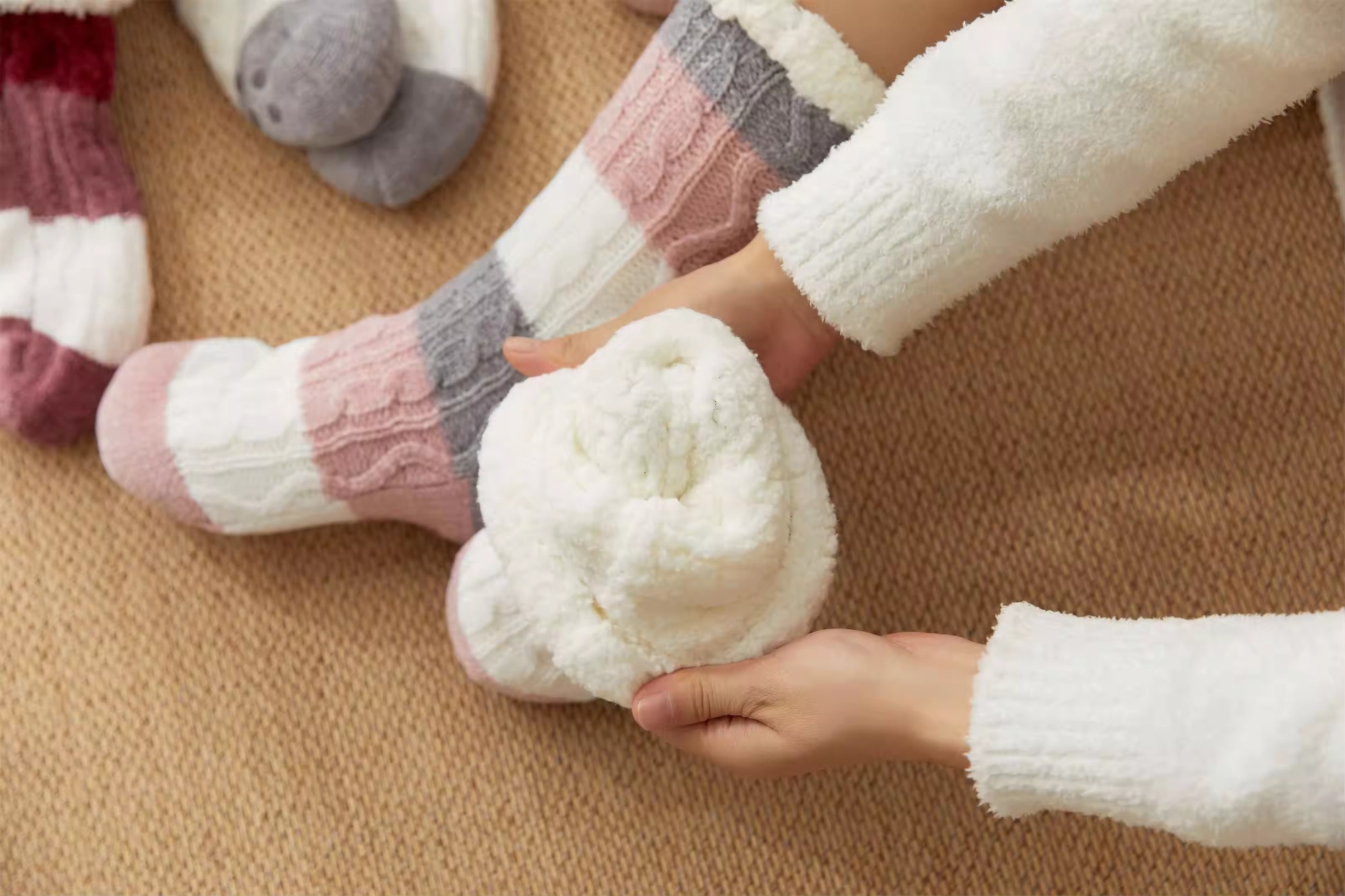 YFS-017 Slipper Socks with Grippers for Women Socks for Women Home Sleeping Winter Socks