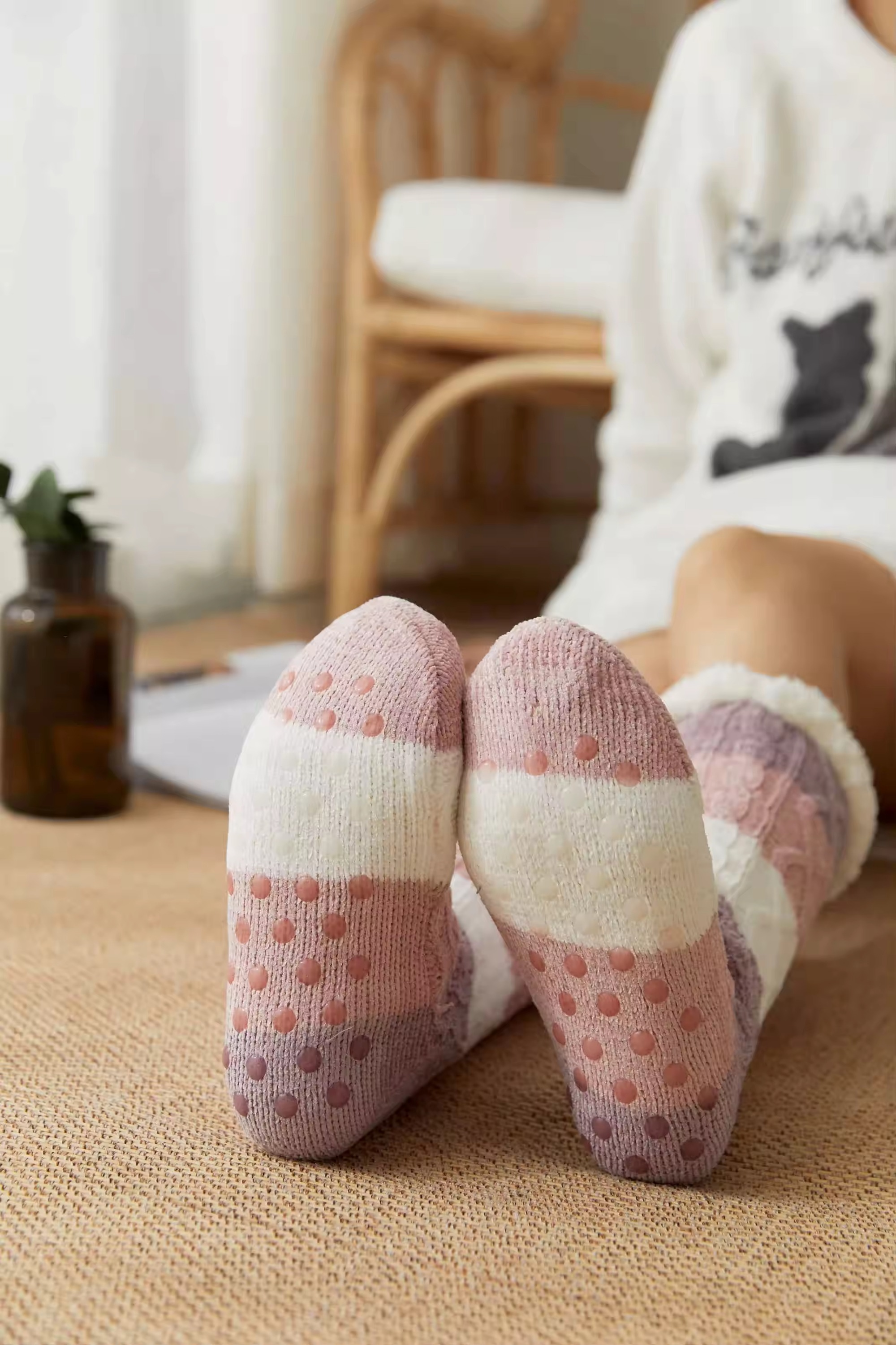 YFS-017 Slipper Socks with Grippers for Women Socks for Women Home Sleeping Winter Socks