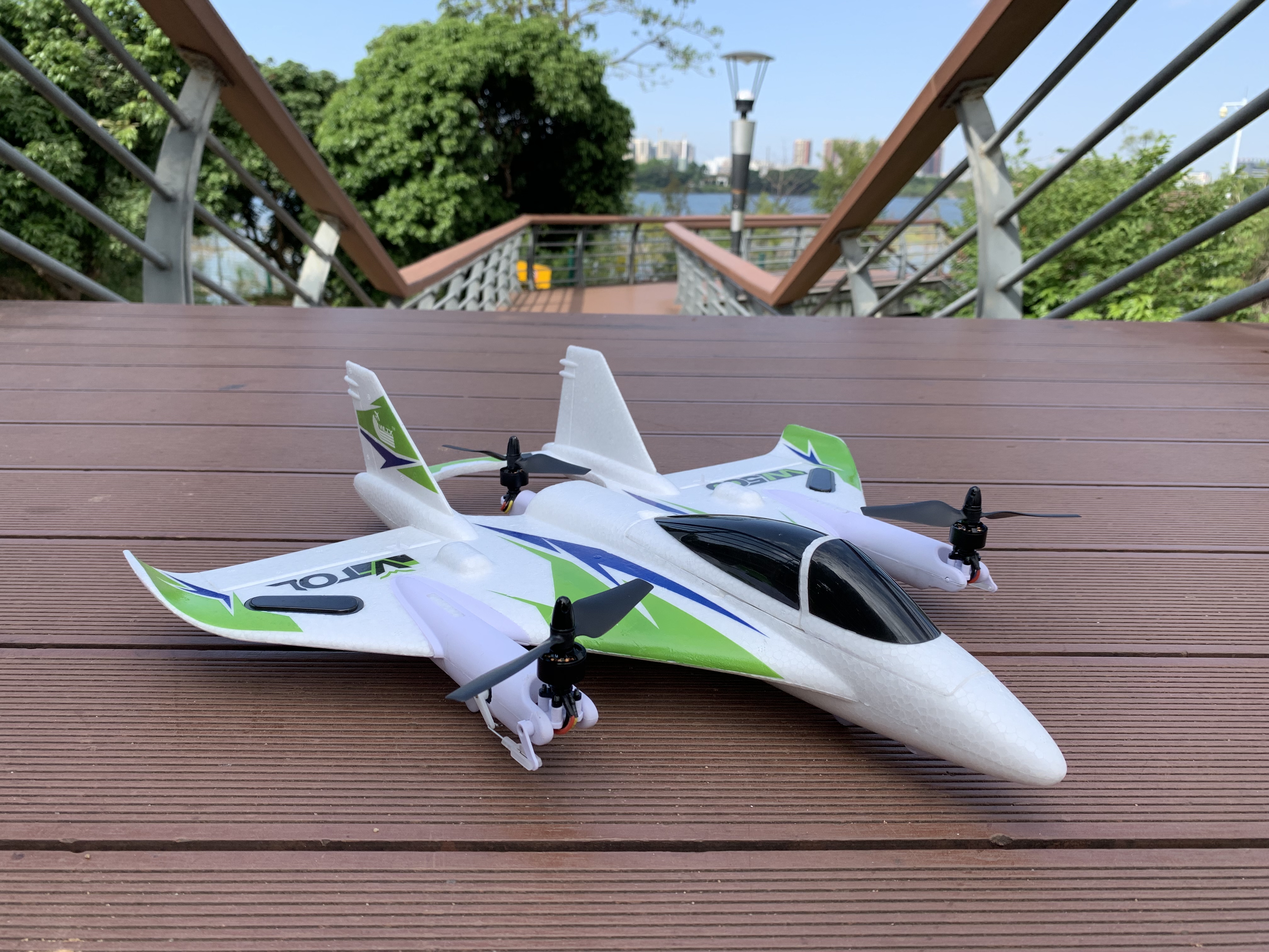 Vtol rc clearance airplane