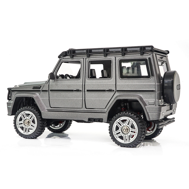 SG2401 Metal RC Crawler 1/24 Full Scale 2.4G 4WD Remote Control Car - Silver