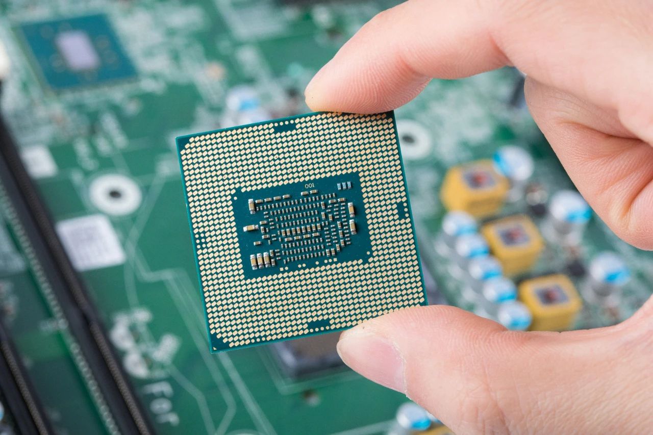 What are the difficulties of chip manufacturing?