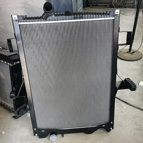 Volvo truck radiator/radiator tank