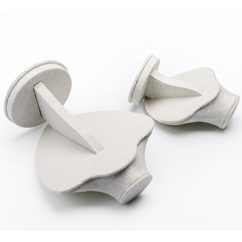 FANXI RX024 China Product Custom Linen Heart Display Stand For Necklace/Pendant Mannequin Doll Jewelry Holder Figurines