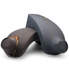 FANXI RX050 Factory Custom Jewelry Necklace Bust Resin Black PU Leather Jewelry Display Stand Necklace Pendant Holder