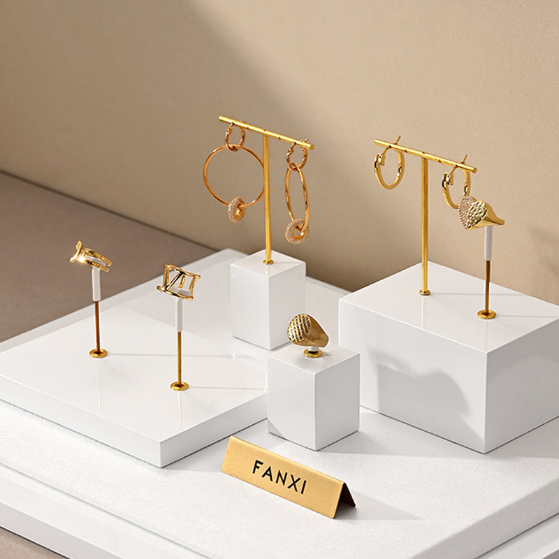 2023 TT140 New Arrival Beautiful Jewelry Display Set For Earring Rings Pendant Bangle Jewelry Window Display