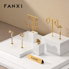 2023 TT140 New Arrival Beautiful Jewelry Display Set For Earring Rings Pendant Bangle Jewelry Window Display