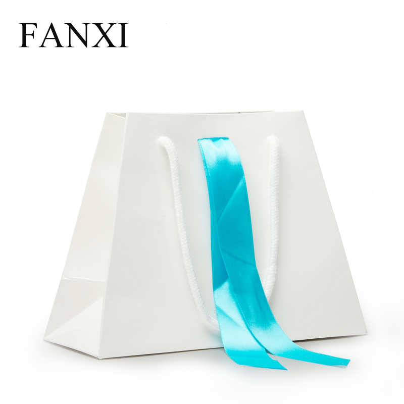 FANXI D021 Wholesale Luxury Custom Color Handle Gift Packaging Bags With Silk Ribbon Craft Shopping Gift Paper Jewelry Bag