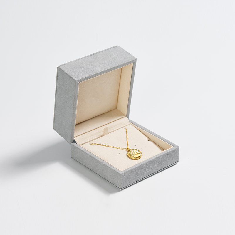 Custom logo/colour leather jewelry packaging box with microfiber inside
