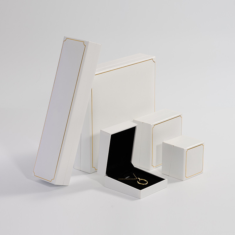 Custom logo & colour leatherette paper jewellery packing box