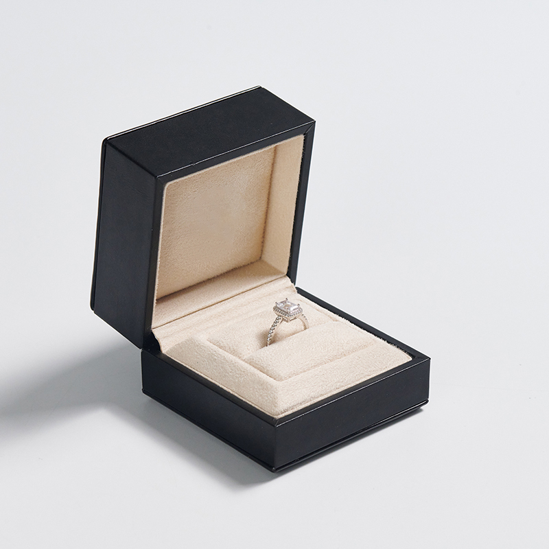 Custom leather jewelry packaging box with outer box