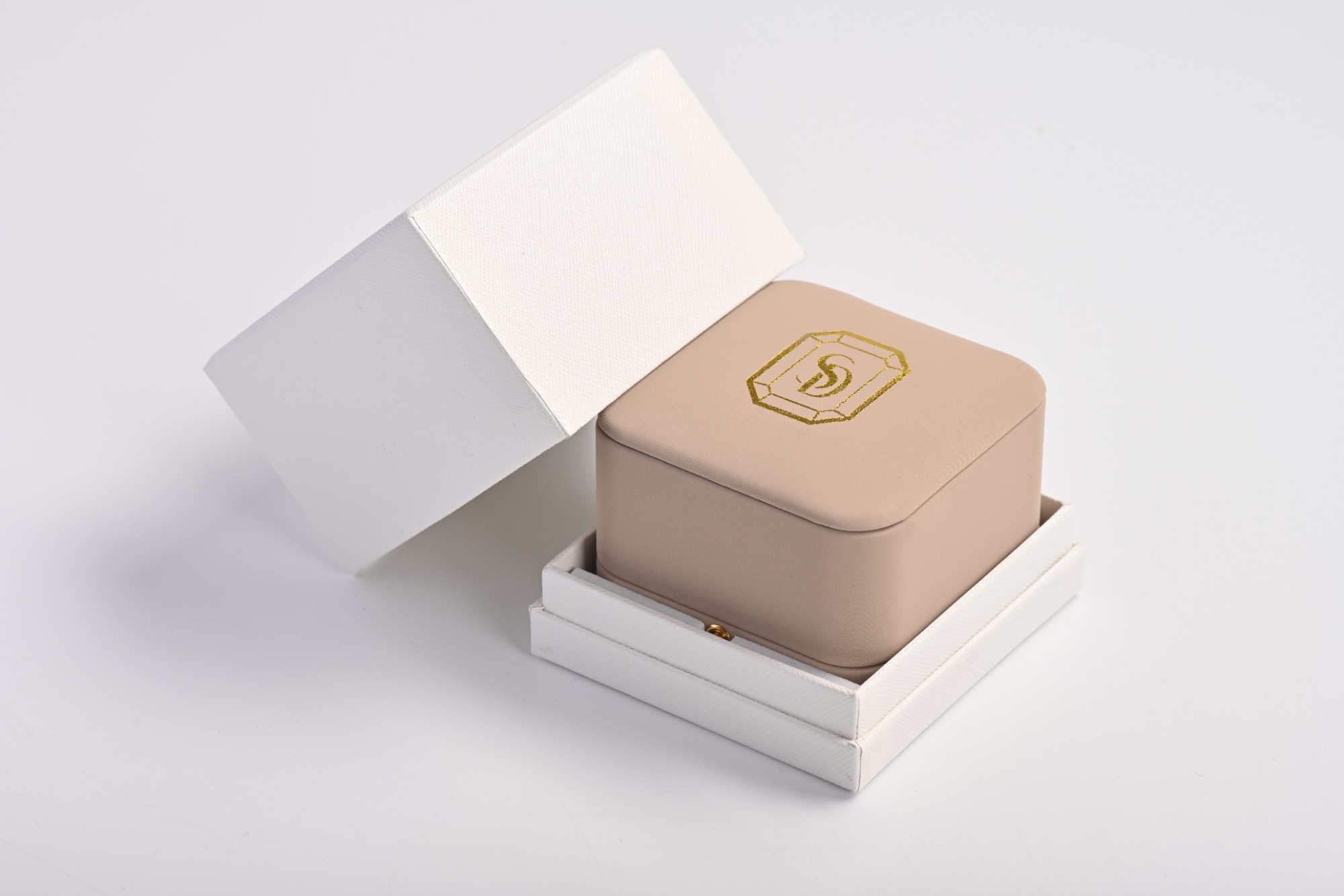 custom logo/colour apricot jewelry box for ring earring pendant bangle bracelet necklace