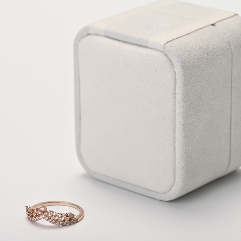 custom cream velvet jewelry box for ring