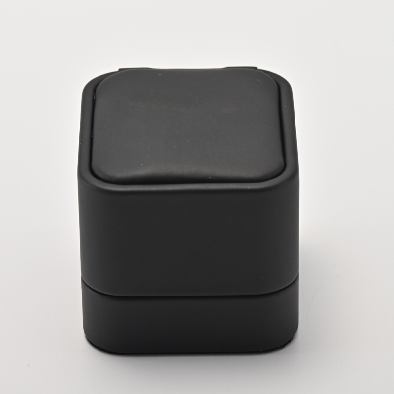 custom logo/colour black leather jewelry box with microfiber inside