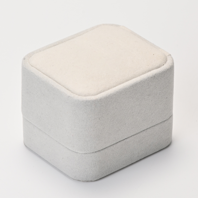 custom cream velvet jewelry box for ring