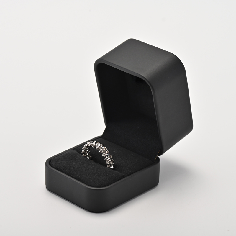 custom logo/colour black leather jewelry box with microfiber inside