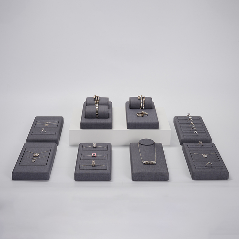 Custom color/design grey pu leather jewelry display set with patent