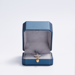 custom logo & colour PU leather jewelry box with microfiber inside