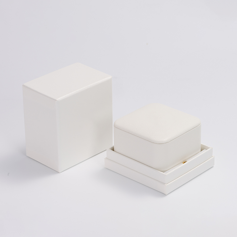 custom logo & colour leather jewelry packaging box with satin inside